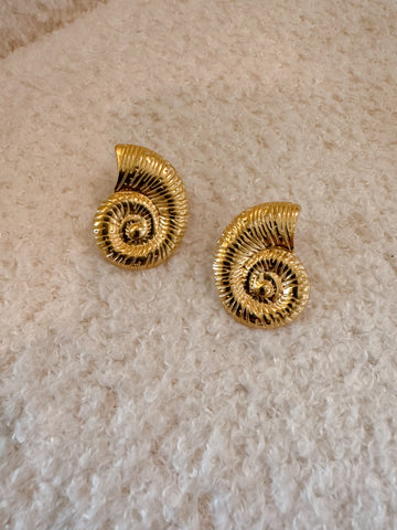 Shell Earring