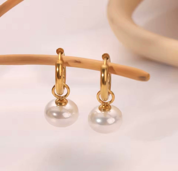 Pearl Drop Earring